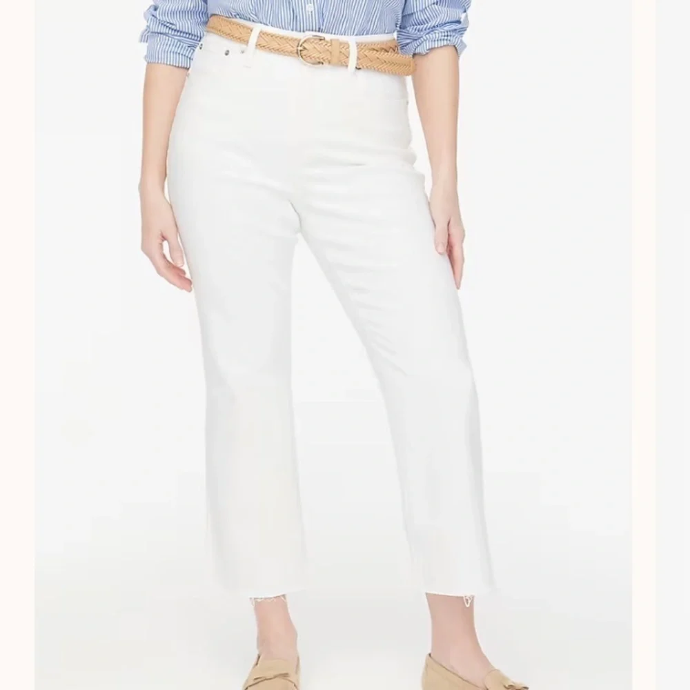 J Crew Curvy mid-rise flare crop jean in signature stretch